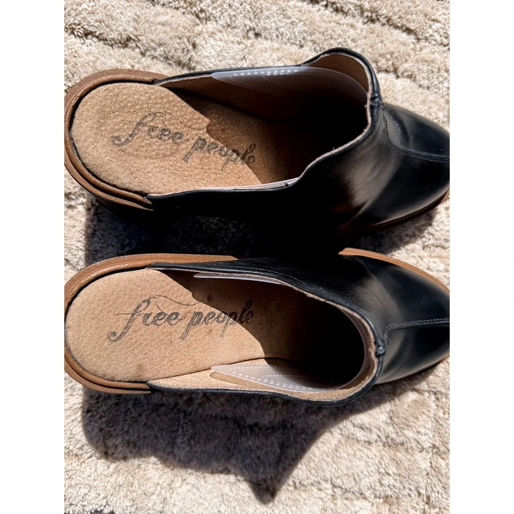 Free People Black Leather Platform Lug Sole Block Heel Mules Clogs Spain 8.5